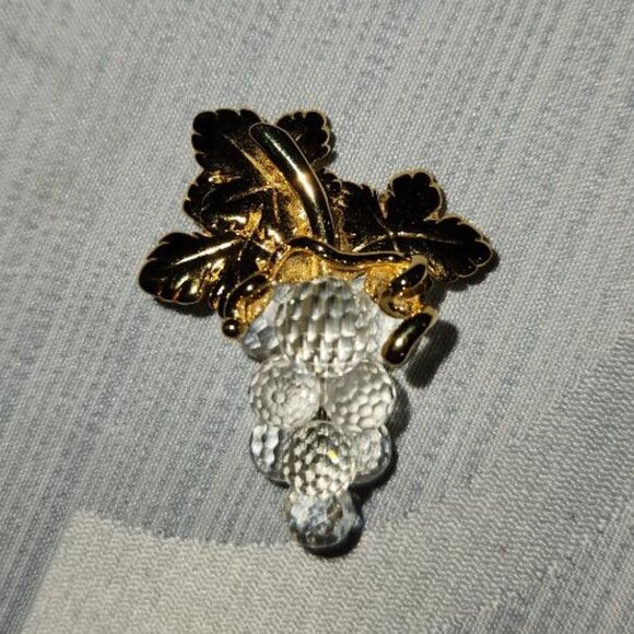 Swarovski crystal grape cluster brooch vintage - Picture 5 of 5